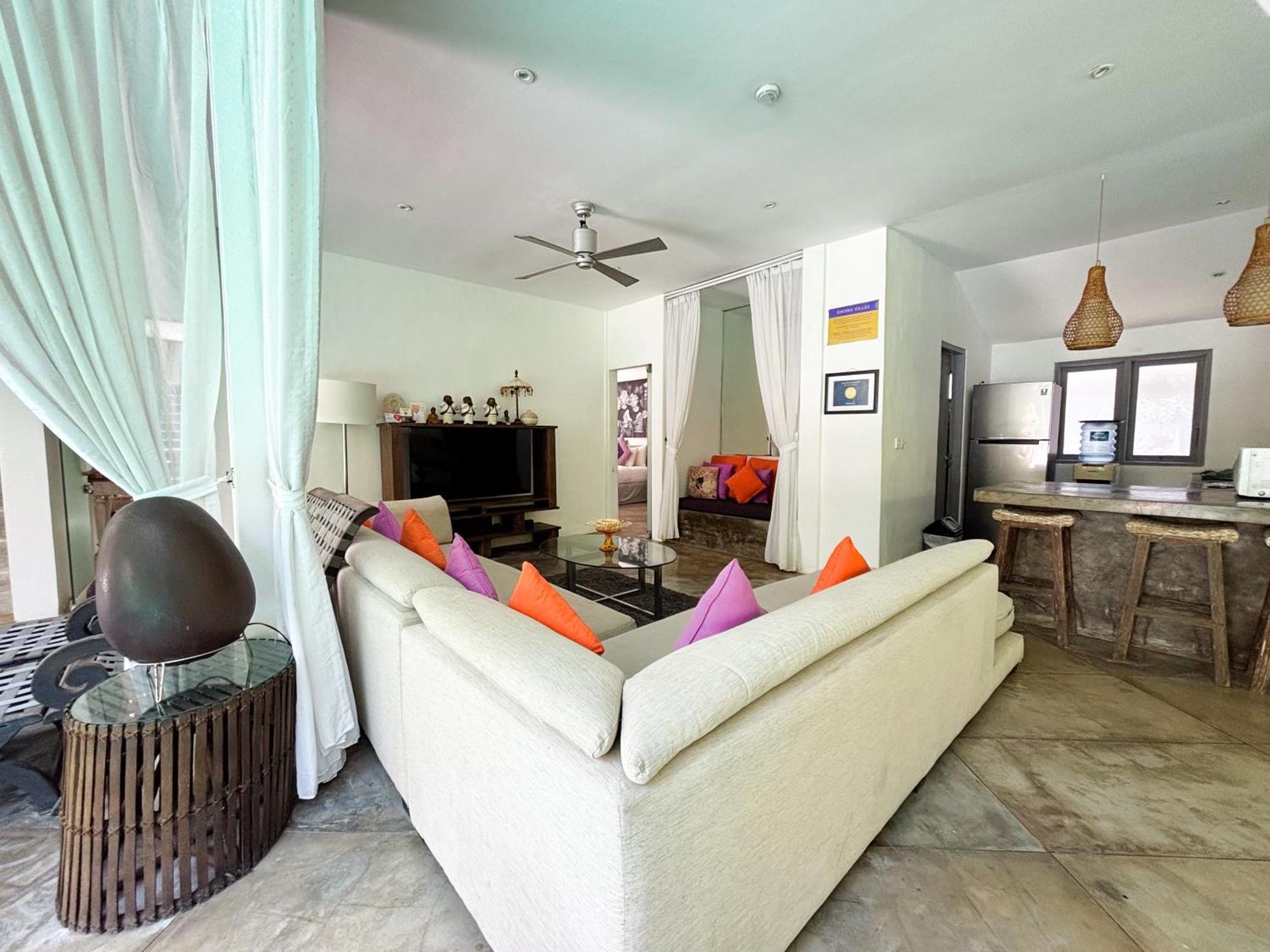 Villa Eindra เซมินยัค ภายนอก รูปภาพ
