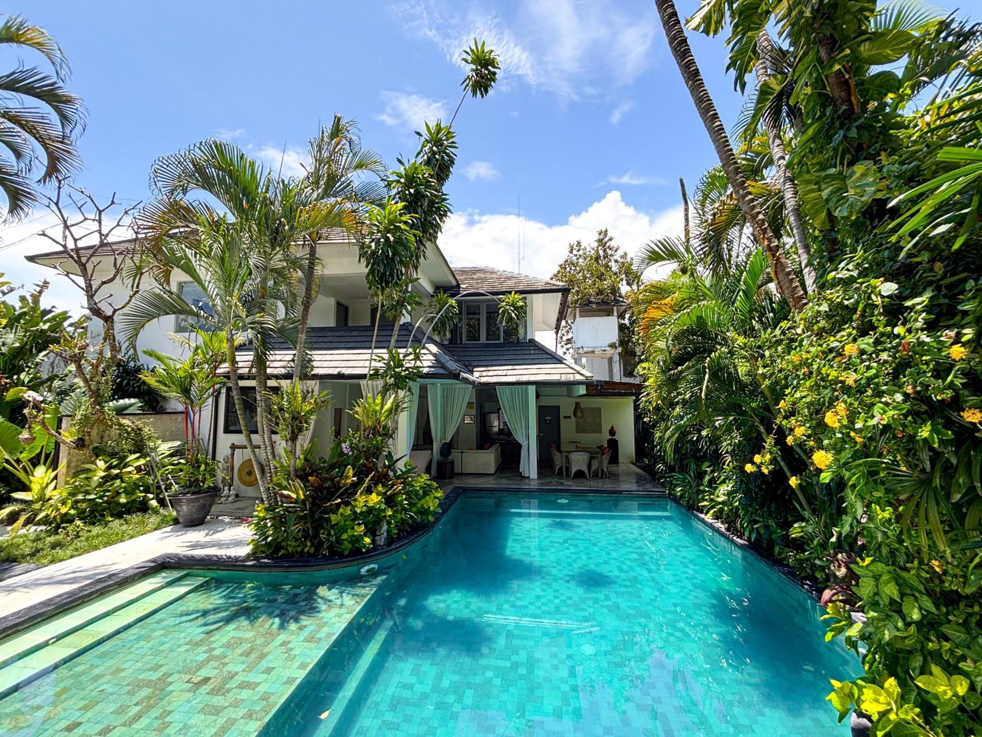 Villa Eindra เซมินยัค ภายนอก รูปภาพ